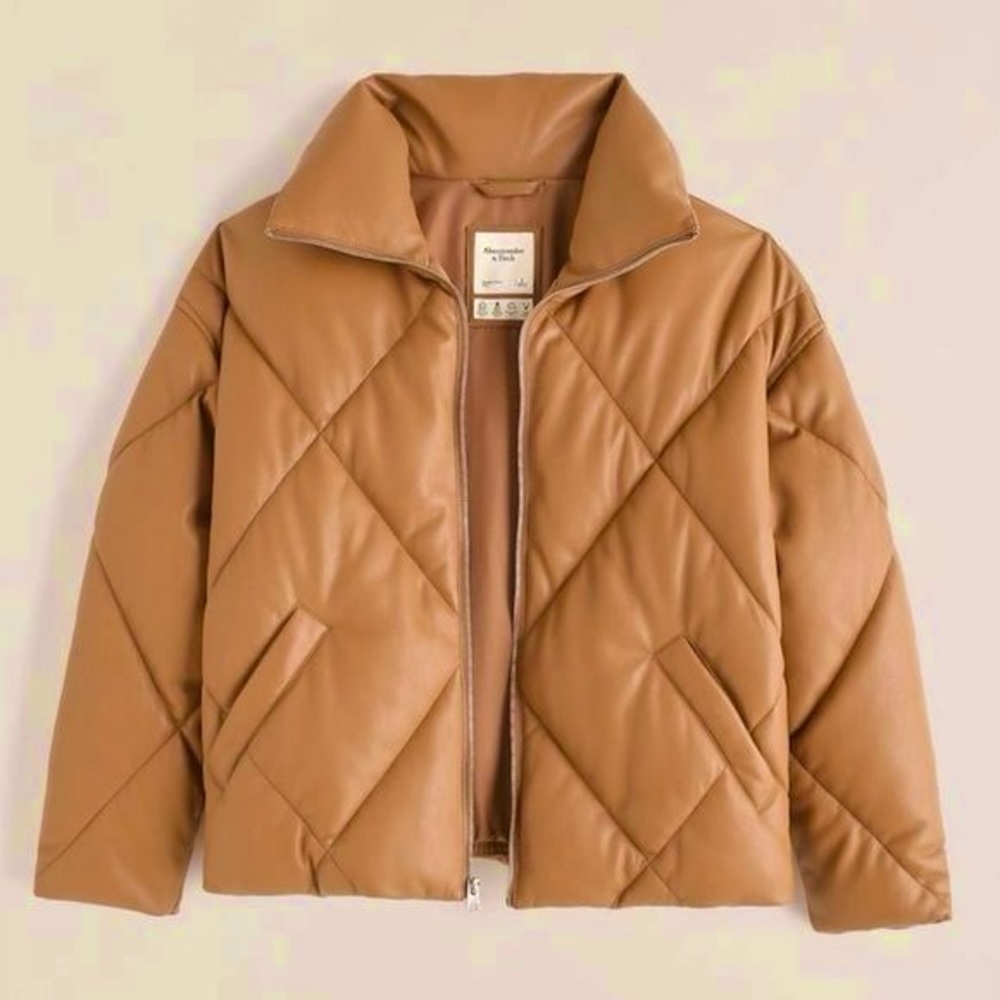 Abercrombie and Fitch ‘Oversized Vegan Leather Diamond Puffer’ Small (S)